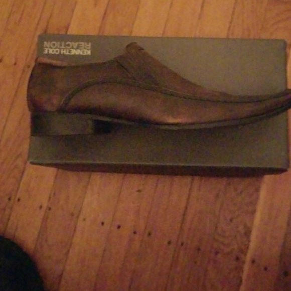 Shoes - Picture 2 of 4